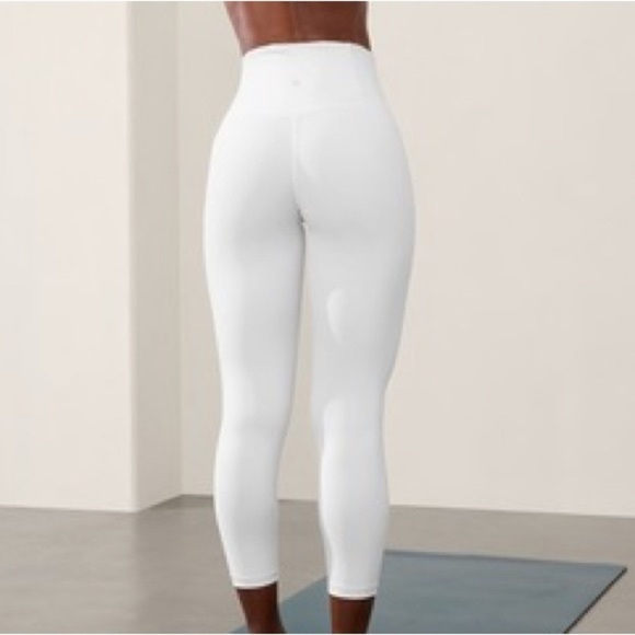 Athleta Ultra High Rise Elation 7/8 Tight White Leggings 982581 EUC Size XS - Picture 2 of 9